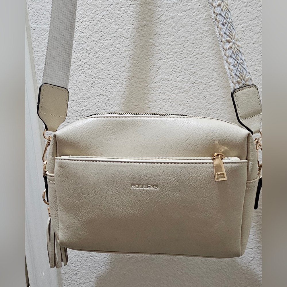 Roulens Cream Crossbody Bag with Guitar Strap EUC - Picture 6 of 16